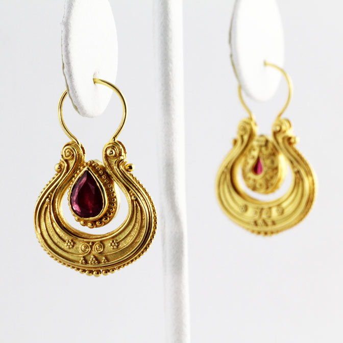 HK0501e Gold Ruby Earrings _5