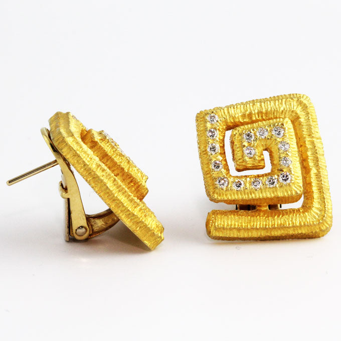 MR8121e Gold Greek Key Earrings w/Diamonds_2