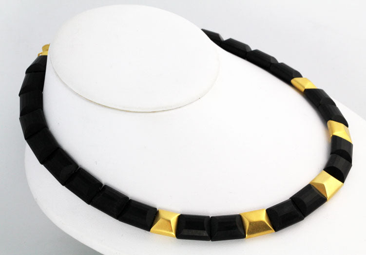 SV6790n Gold & Onyx Necklace _2