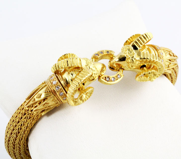 HK0704b Gold Rams Head Bracelet _2