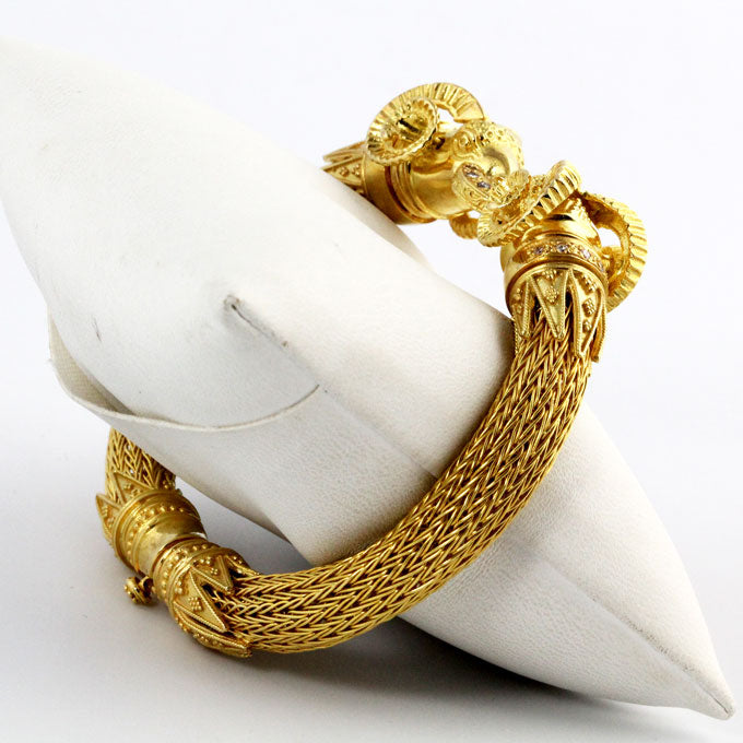 HK0704b Gold Rams Head Bracelet _3