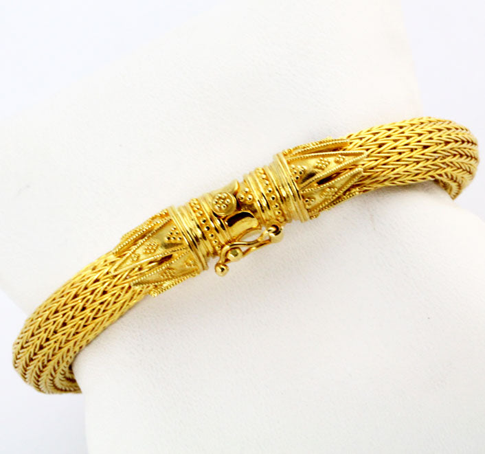 HK0704b Gold Rams Head Bracelet _5
