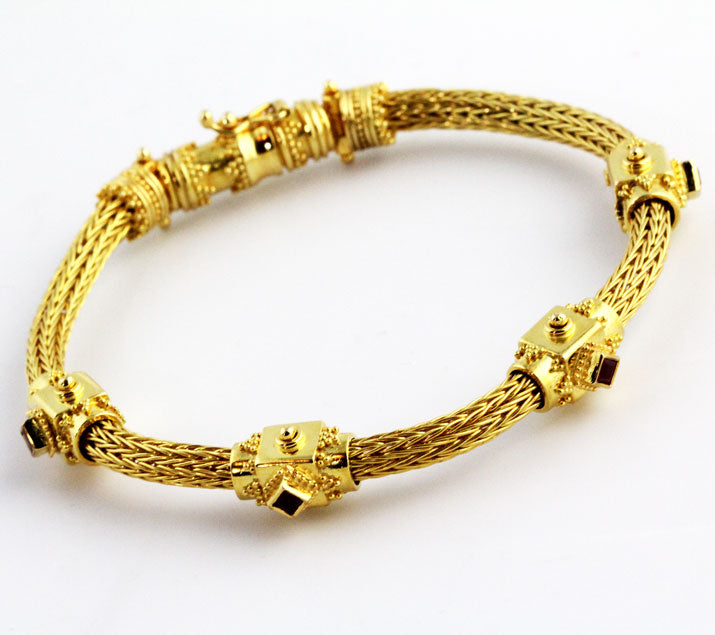HK0701b Gold Bracelet w/Rubies _2