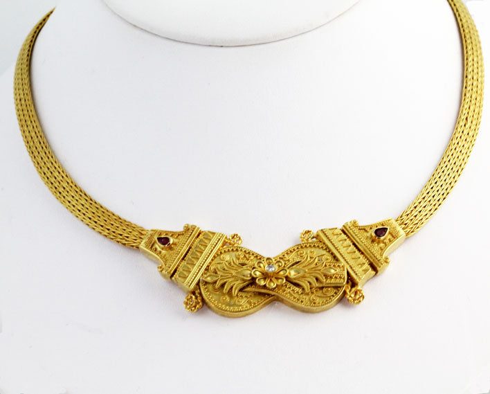HK0602n Gold Hercules Knot Necklace